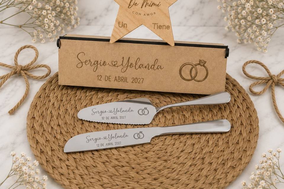 Caja ,pala y cuchillo plateado