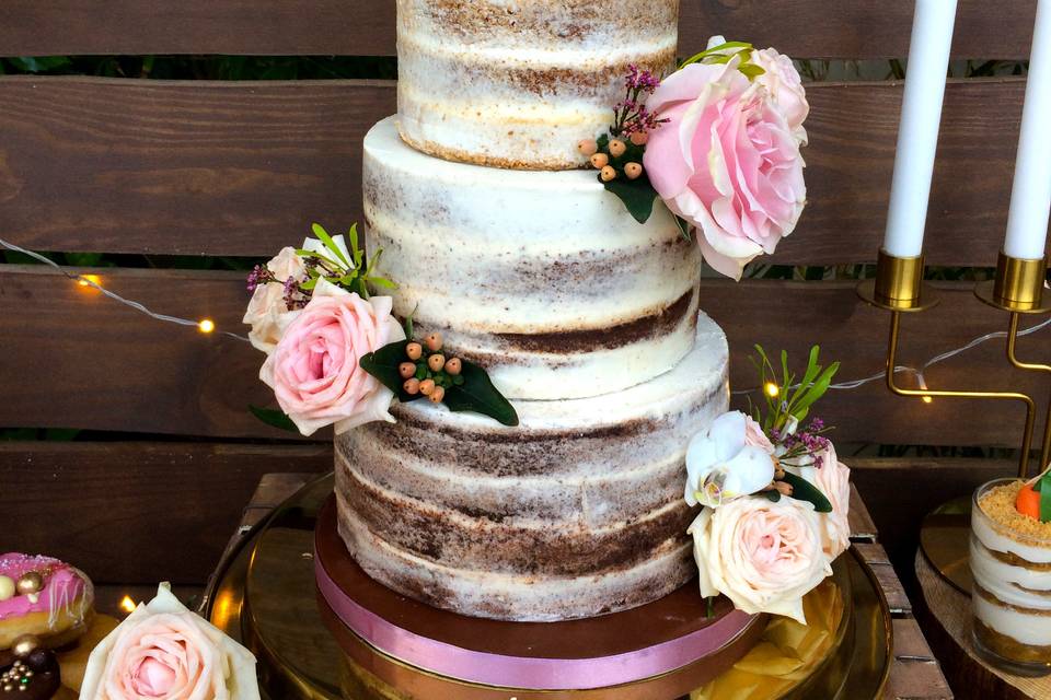 Naked cake