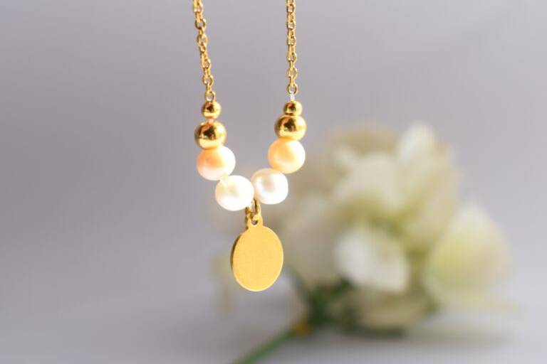 Colgante Perlas & Charm