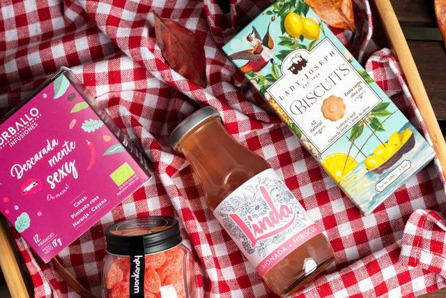 Cajas con productos gourmet