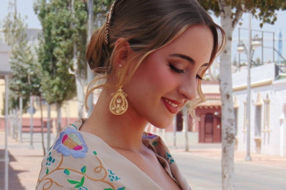 Maquillaje y recogido