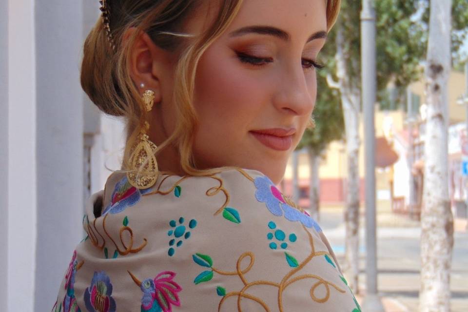 Maquillaje y recogido