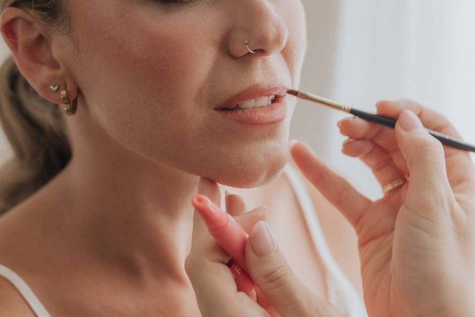 Maquillaje y recogido