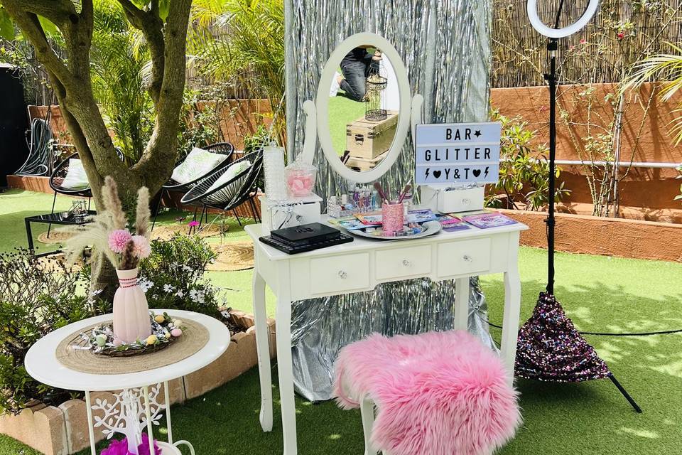 GLITTER bar