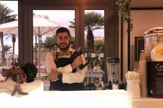 Bartender Juan Arraez