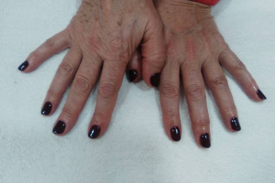 Manicura semipermanente