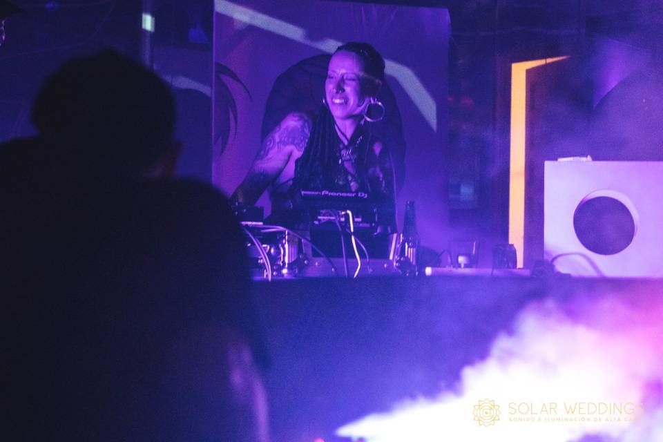 Sonido + DJ Profesional
