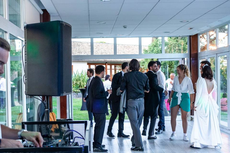 Sonido + Dj en Celebración