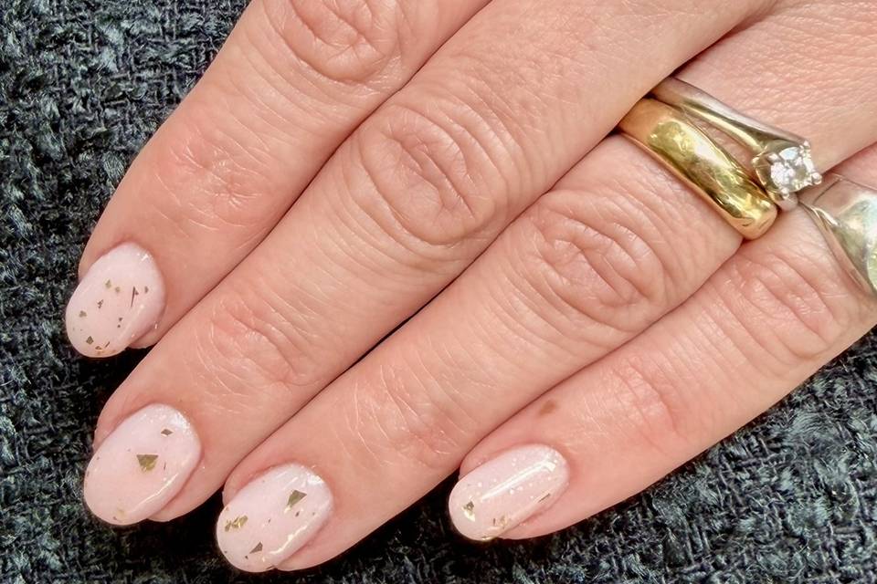 Manicura clean nails