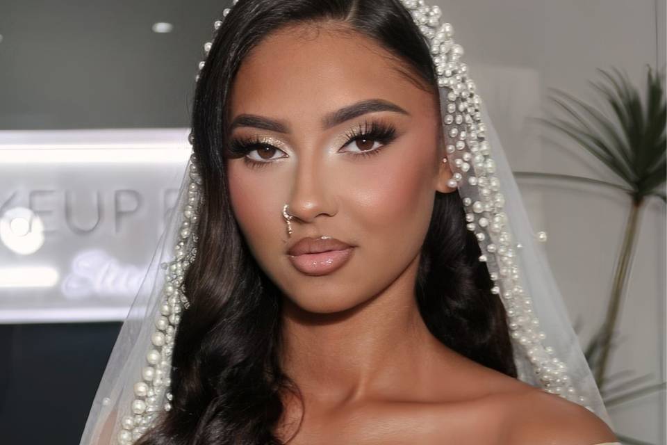 Novia: maquillaje luminoso