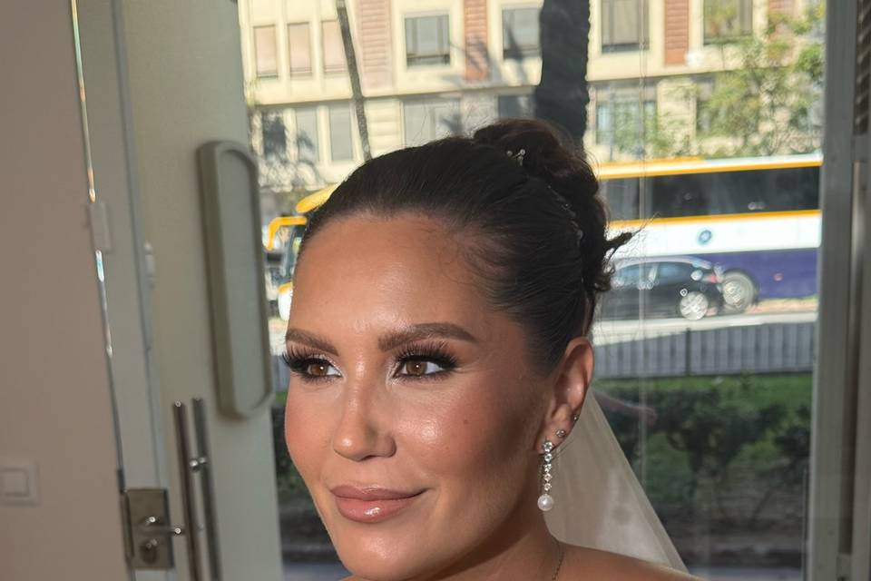 Maquillaje, peinado de novia