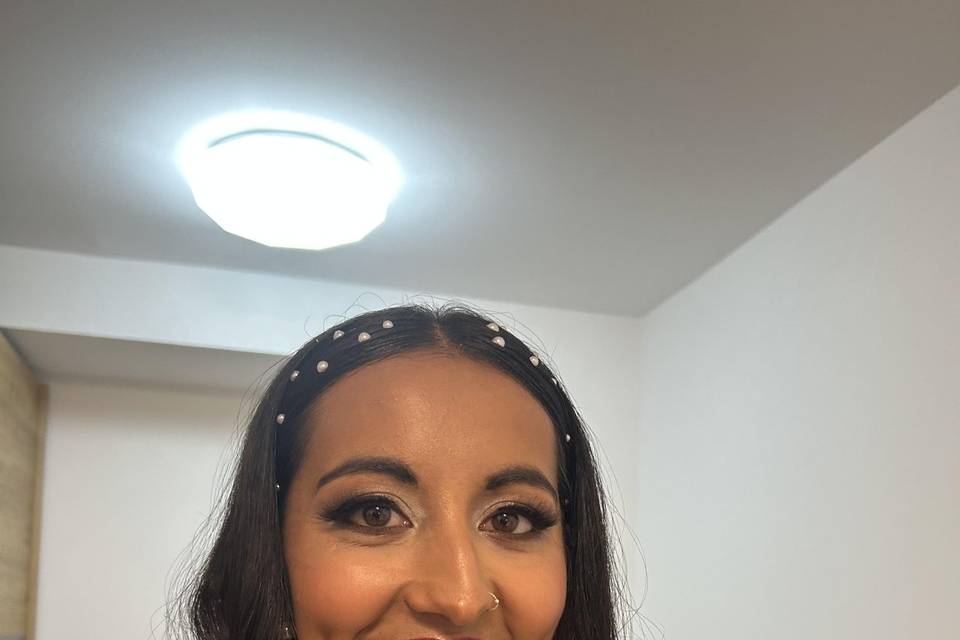 Maquillaje y peinado novia