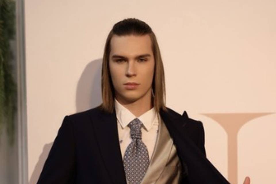 Maquillaje y peinado novio