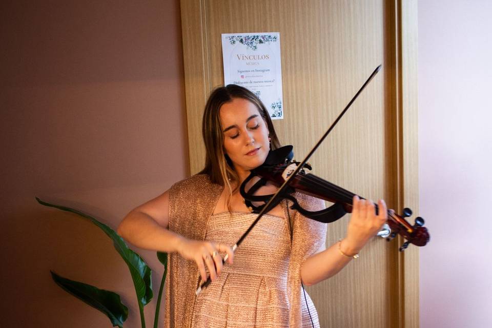 Cris Violín eléctrico