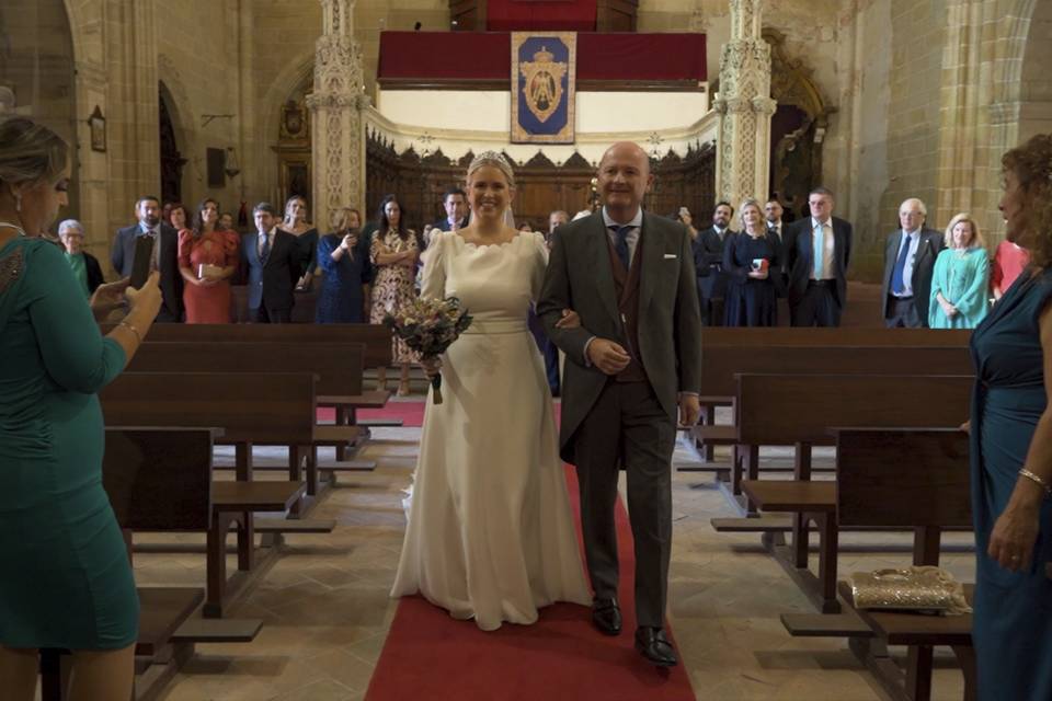 Entrada a la iglesia