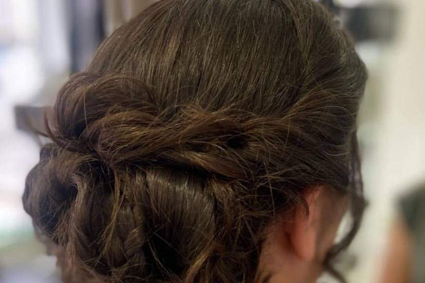 Recogido con trenzas lateral