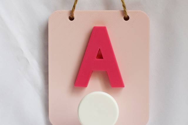 Perchero para habitación infantil
