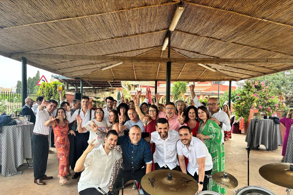 Con invitados