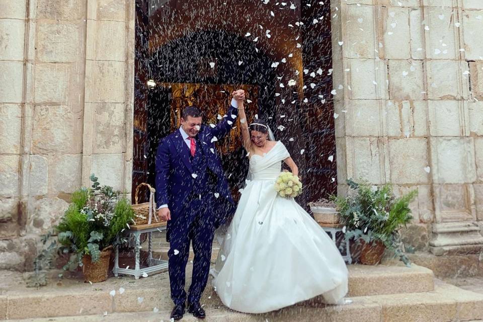 Wedding content creator