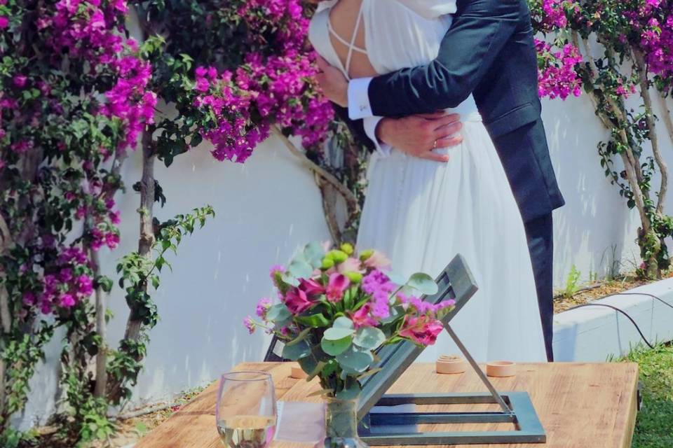 Wedding content creator