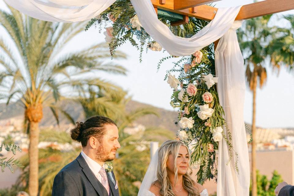Novios en la ceremonia