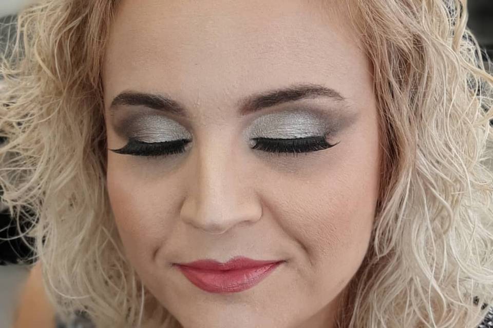 Maquillaje de novia e invitada