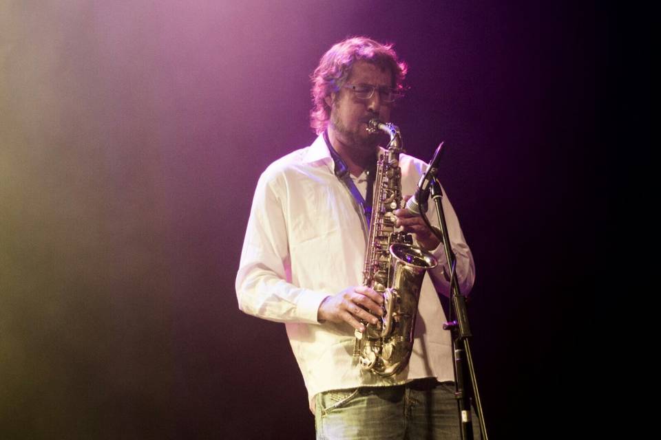 Saxofonista en vivo