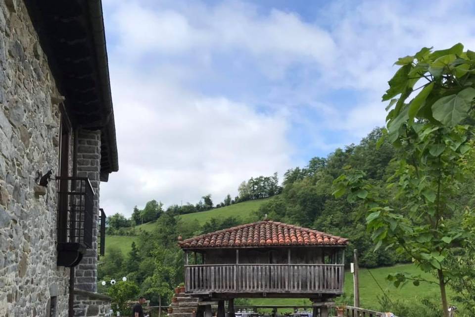 Casona de El Castañíu