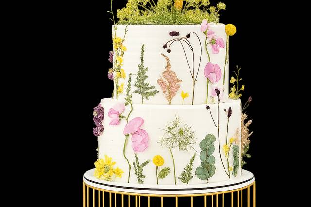 Floral wedding cake