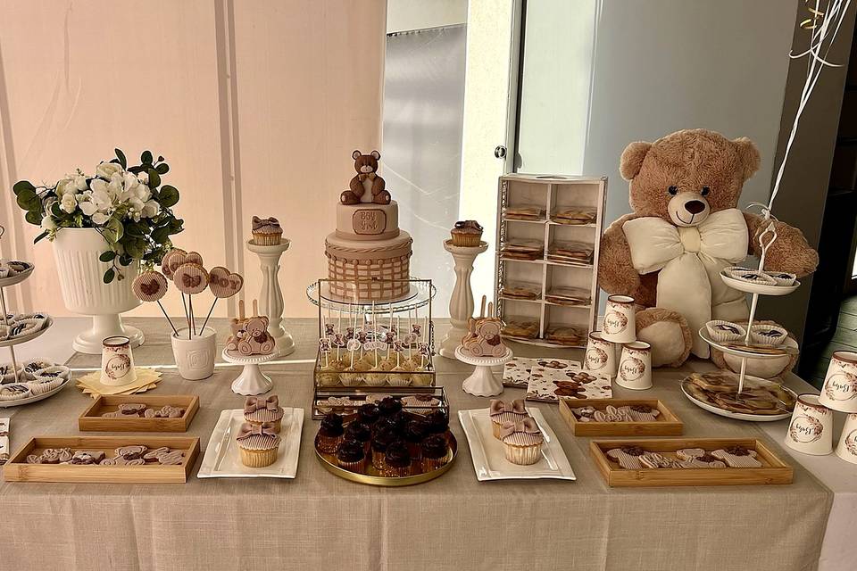 Baby shower table