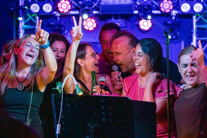 Karaoke Rock Band
