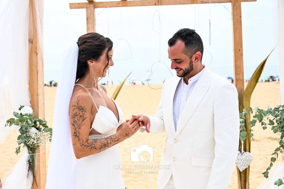 JANET Y CAYE