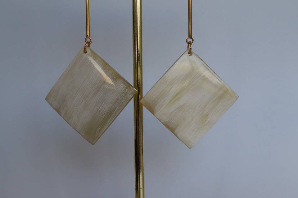 Pendientes de asta de toro