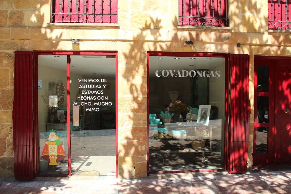 Escaparte tienda Covadongas