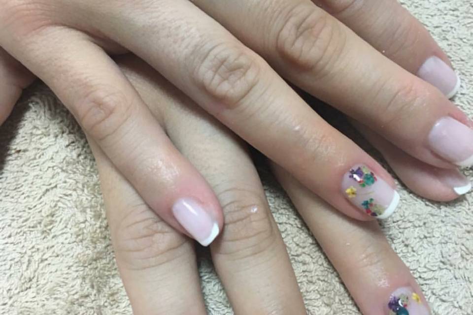 Manicura semipermanente