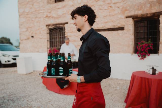 Camarero_bebidas_boda_exterior
