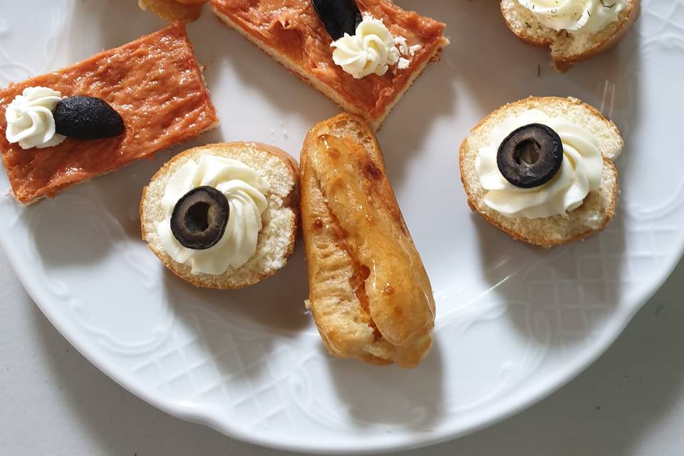 Surtido de canapés