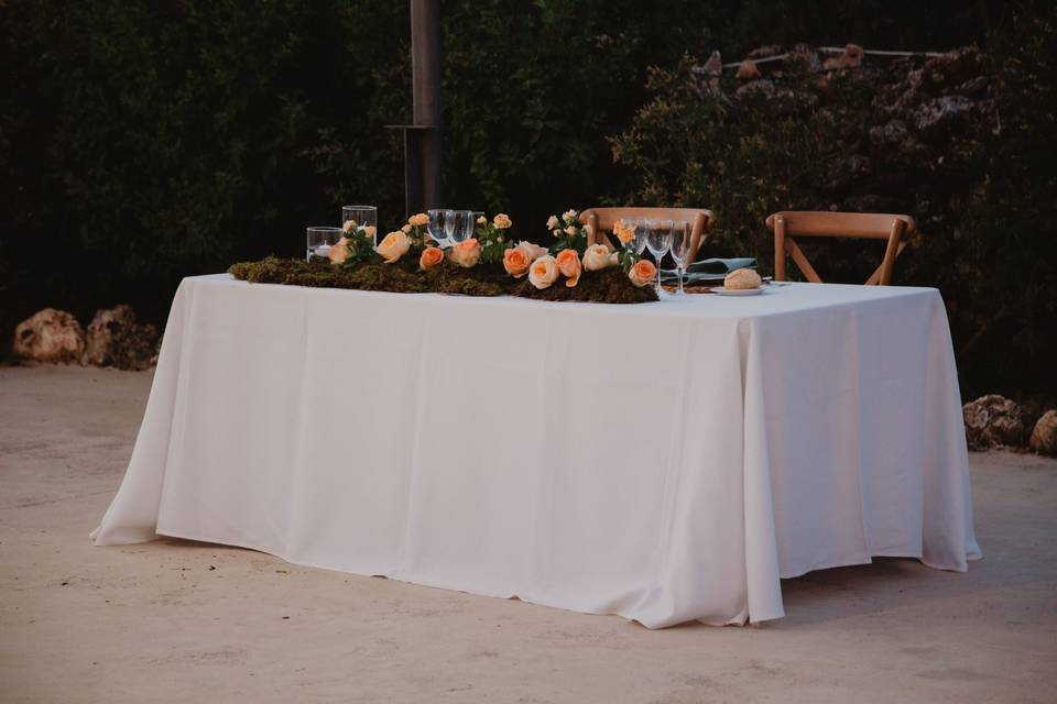 Mesa_novios_flores_rosas_naranjas