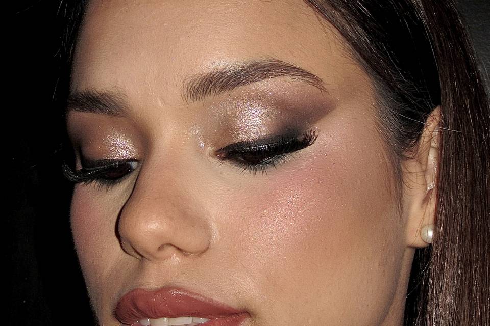 Maquillaje intenso noche