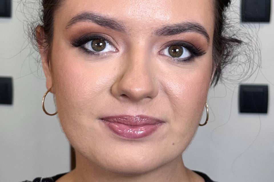 Maquillaje noche invitada