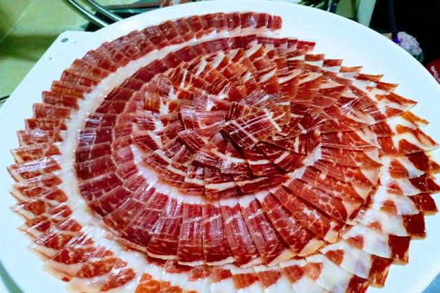 Salvador Morera -  cortador de jamón