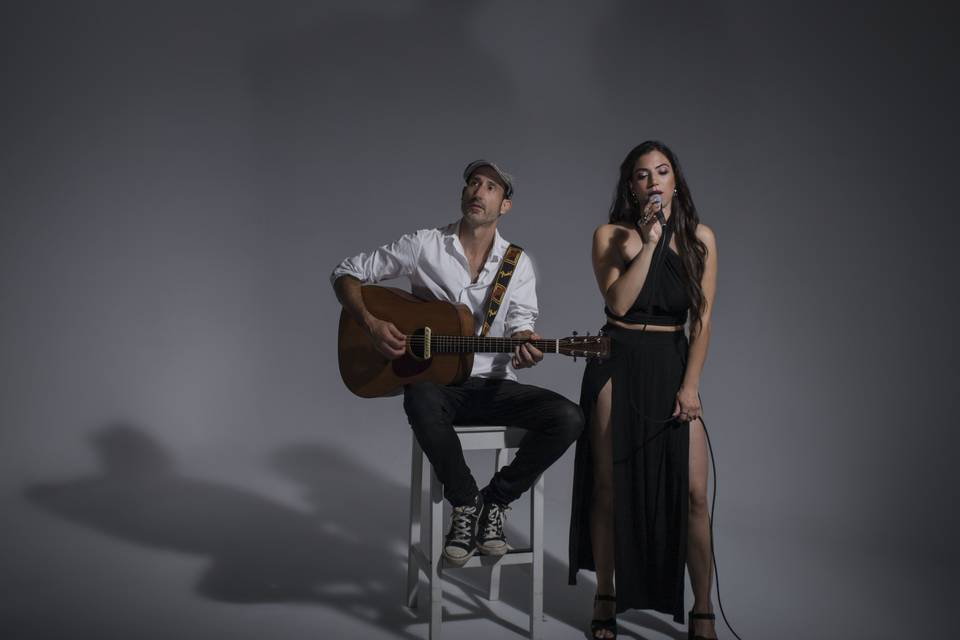 Pola Carranza Acoustic Duo