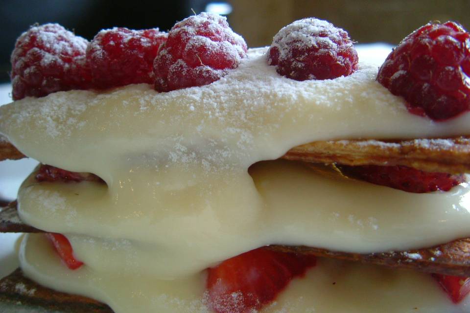 Milhojas con frutos rojos