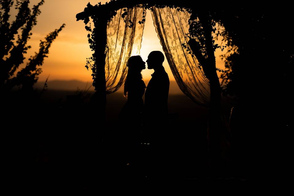Novios contraluz