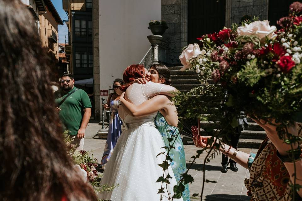 Boda-abrazo