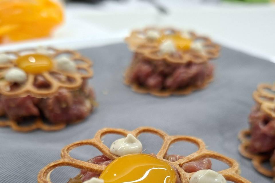 Tartaleta fina de tartar de te