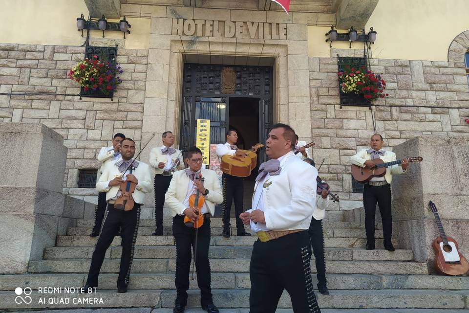 Monchy Delvalle Mariachi Asturias