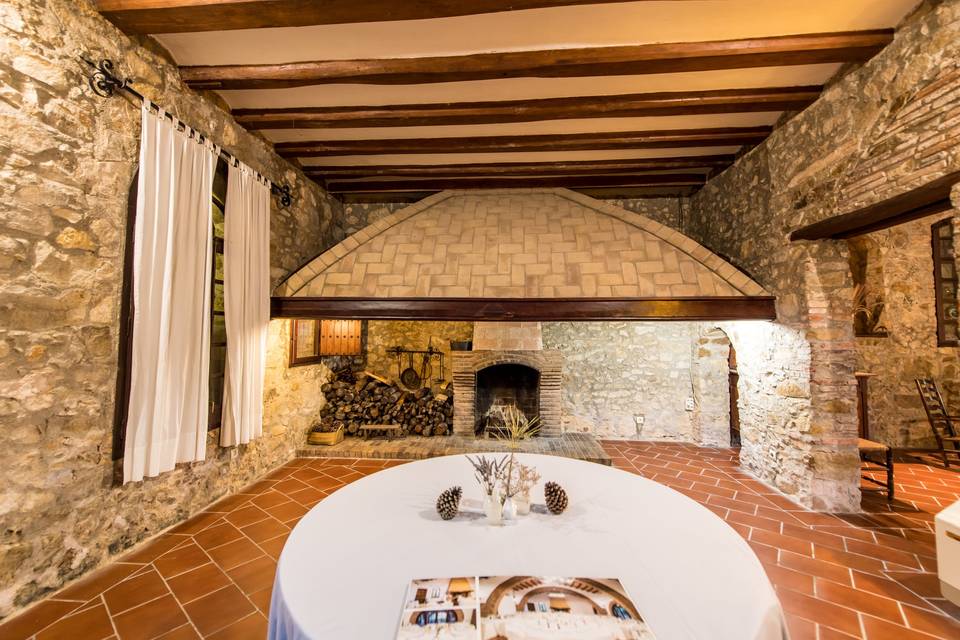 Salón con chimenea