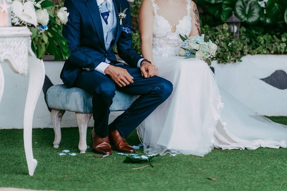 Novios en ceremonia