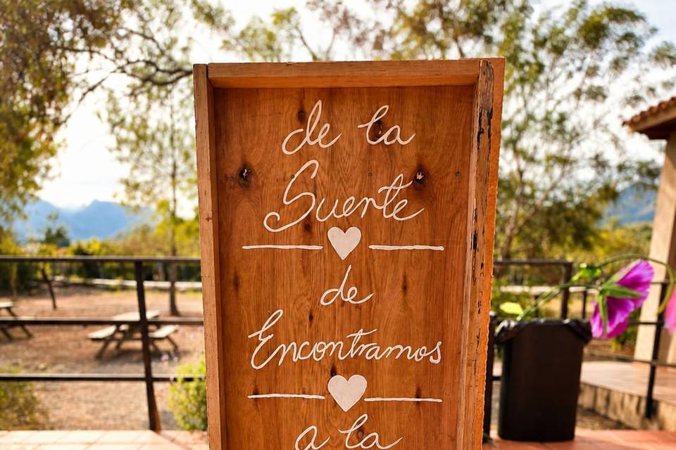 Cartel bienvenida